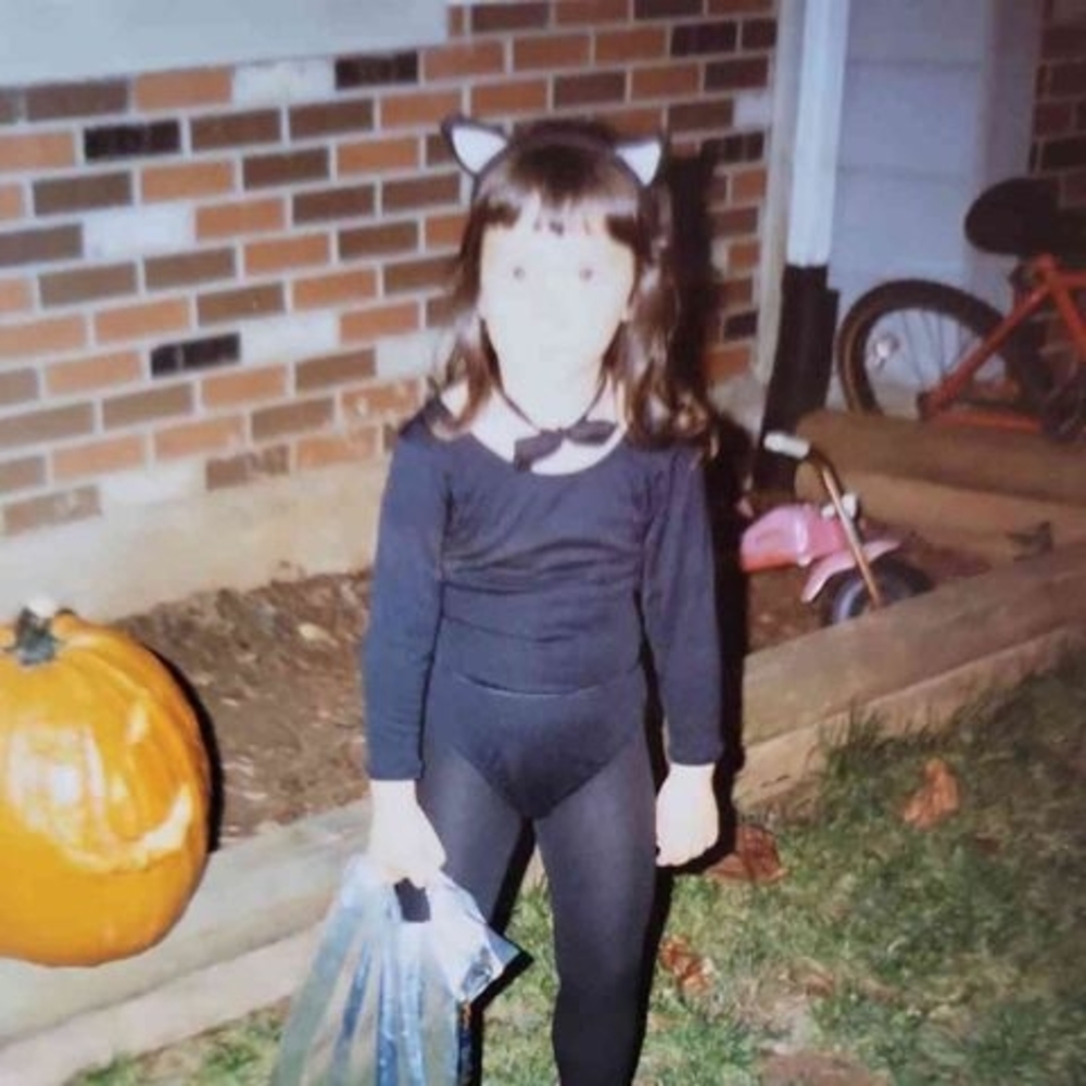 Meet your Posher, Amelia